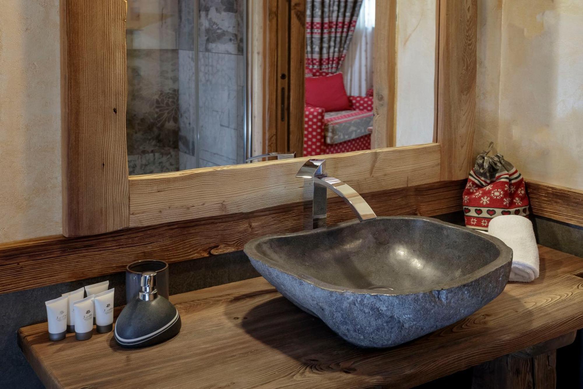 Francois Boutique Rooms - Matterhorn Retreat & Spa In Cervinia Breuil-Cervinia Exteriör bild