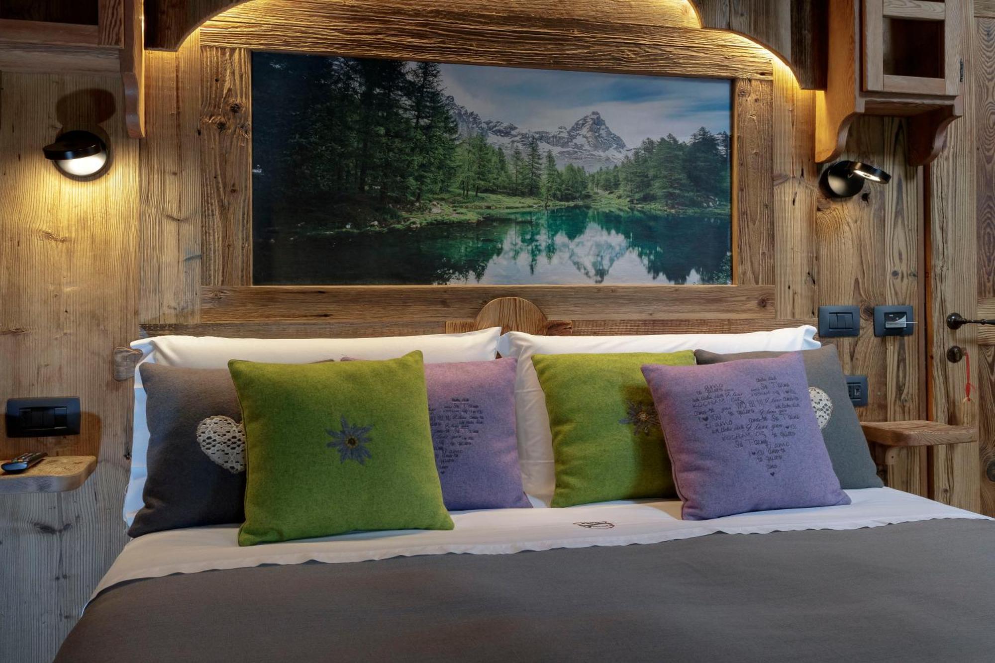Francois Boutique Rooms - Matterhorn Retreat & Spa In Cervinia Breuil-Cervinia Exteriör bild